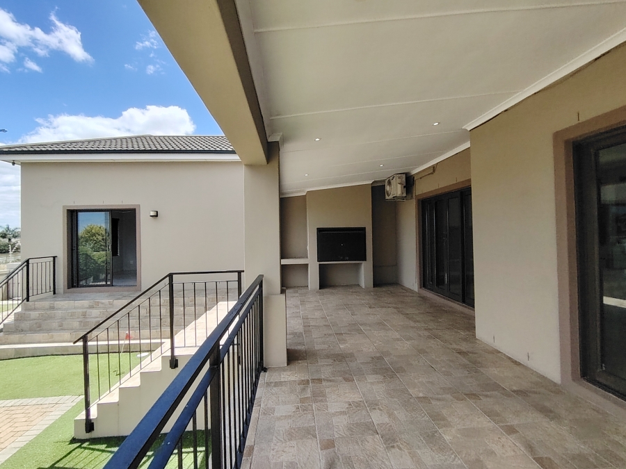 To Let 3 Bedroom Property for Rent in Jakarandas Western Cape